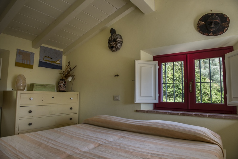 Casale di Lusso in Toscana – Vista Mare, Piscina & Design Artistico Vicino a Camaiore