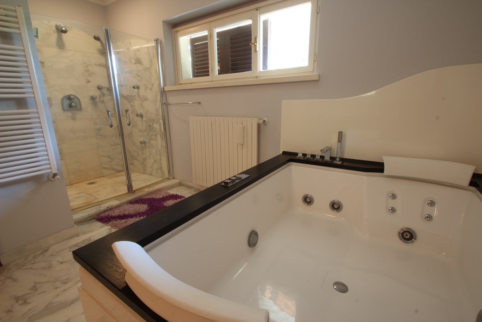 Villa a Quercianella – Vista Mare, Piscina & Fascino Mediterraneo Vicino a Livorno