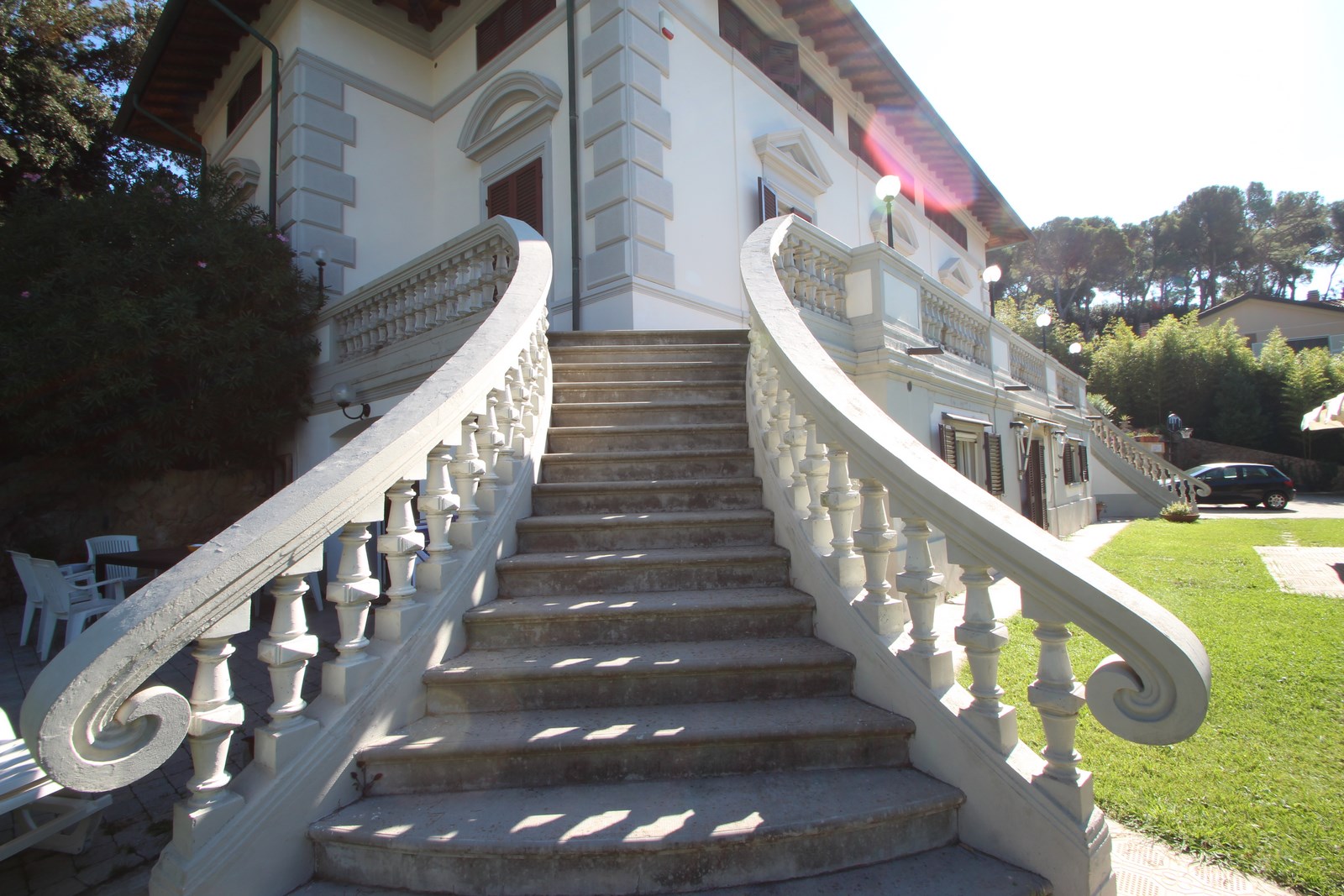 Villa a Quercianella – Vista Mare, Piscina & Fascino Mediterraneo Vicino a Livorno