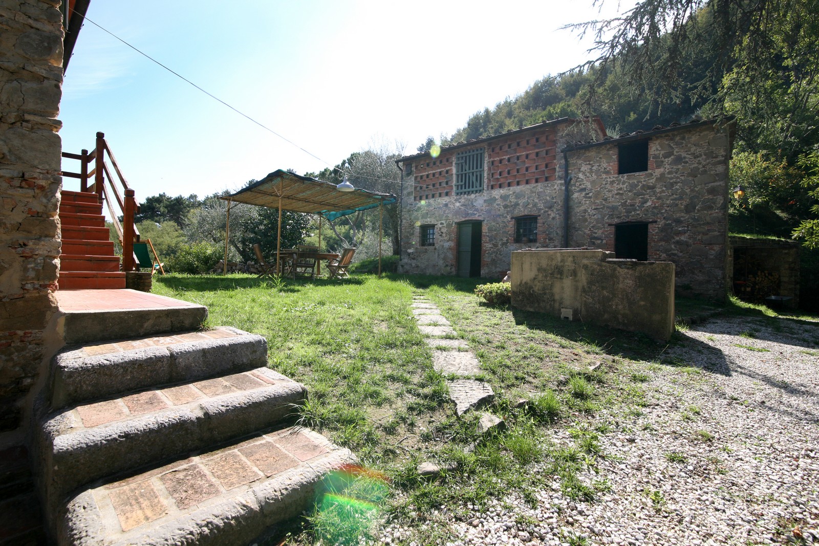 Large restored stone house near to Camaiore