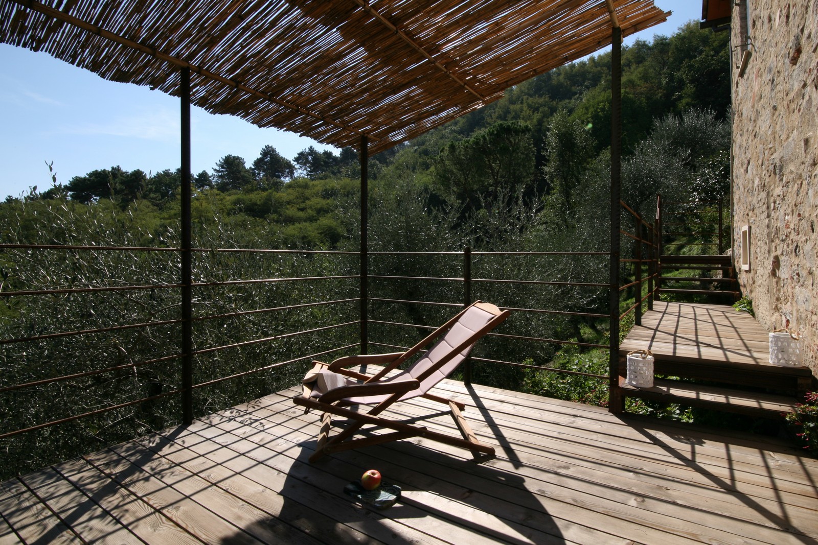 Large restored stone house near to Camaiore