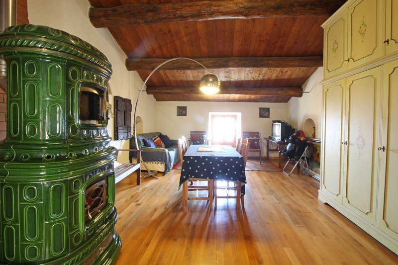 Restored stone house in a antique hamlet between Florence and Arezzo