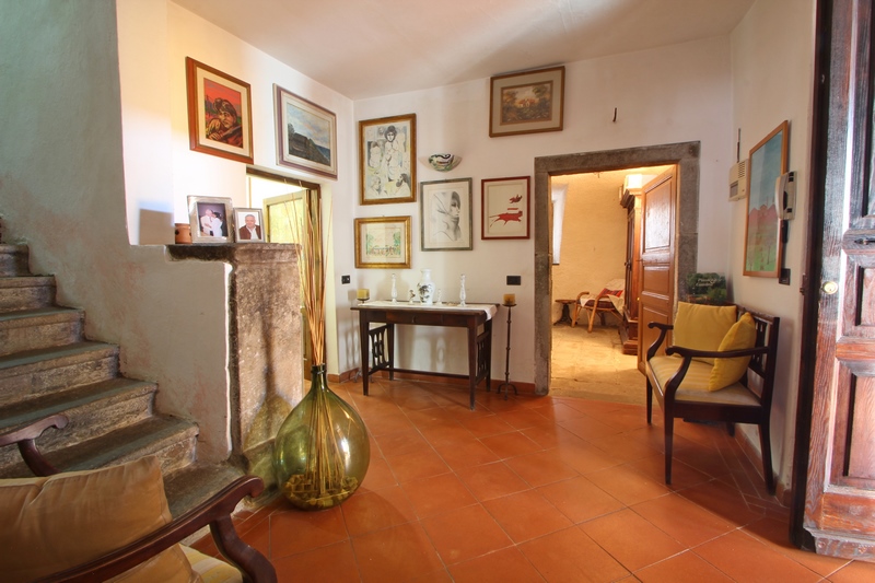 Large country house in Lunigiana