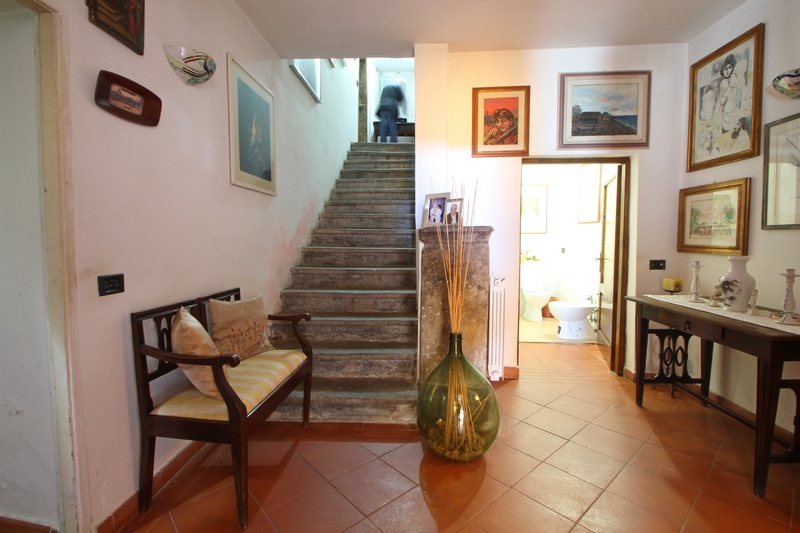 Large country house in Lunigiana