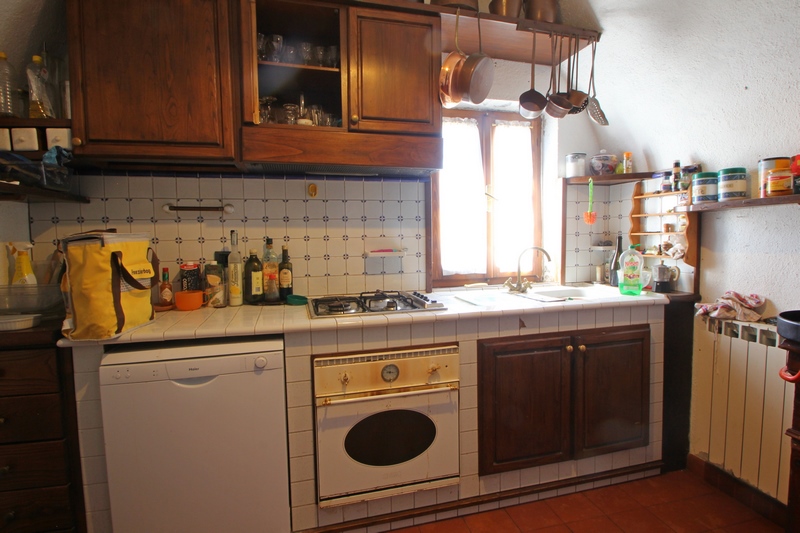 Large country house in Lunigiana