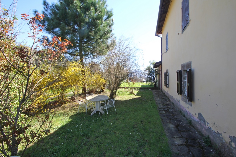 Grande casale vicino Mulazzo in Lunigiana