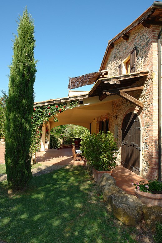 Charming Agriturismo with Pool & Vineyard in Elsa Valley – Near San Gimignano