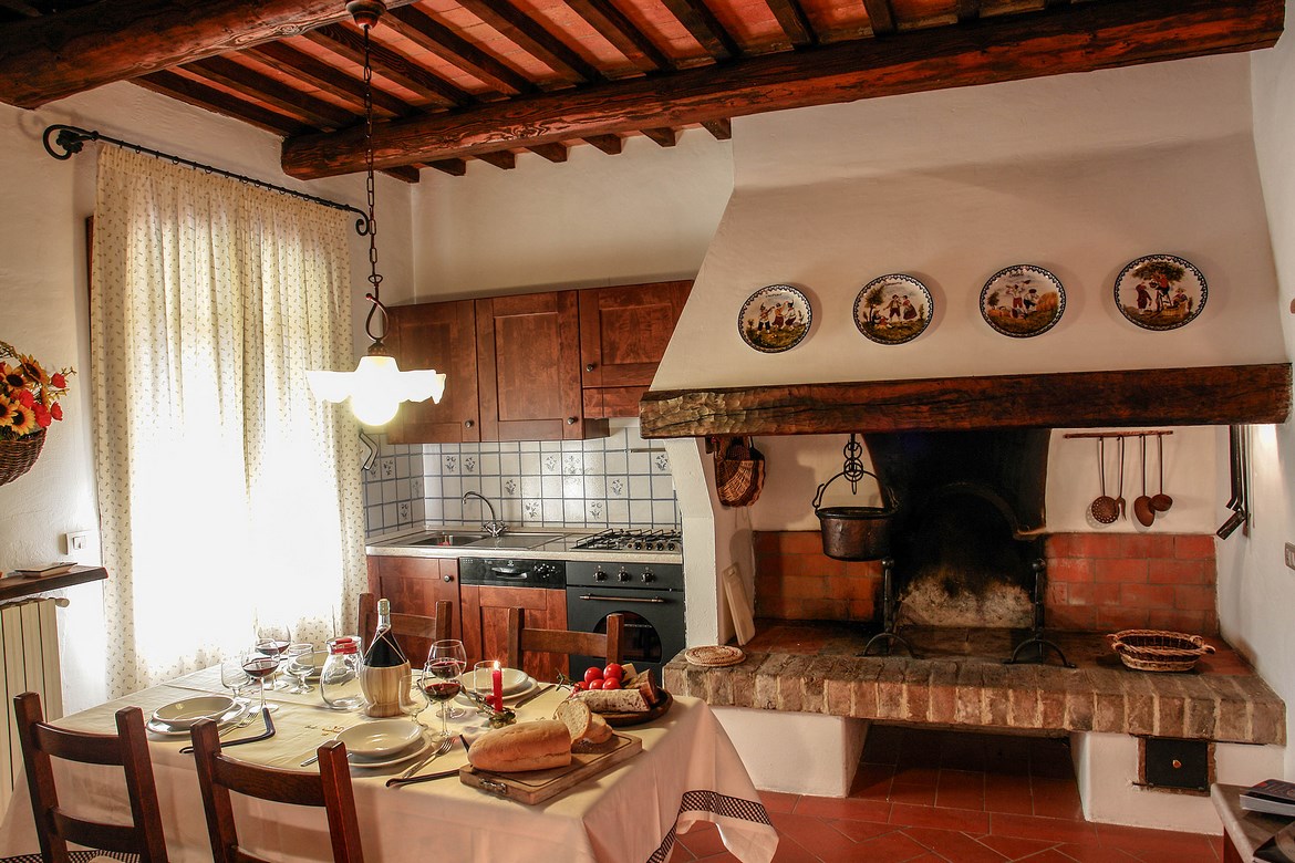 Charming Agriturismo with Pool & Vineyard in Elsa Valley – Near San Gimignano