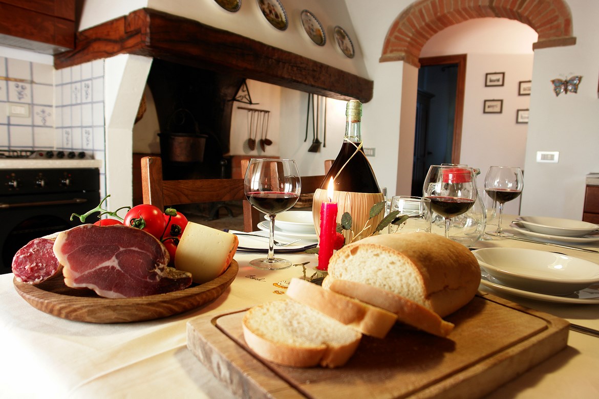 Charming Agriturismo with Pool & Vineyard in Elsa Valley – Near San Gimignano