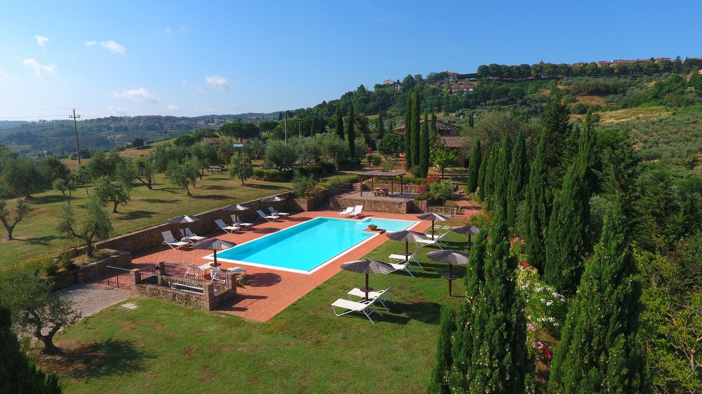 Charming Agriturismo with Pool & Vineyard in Elsa Valley – Near San Gimignano