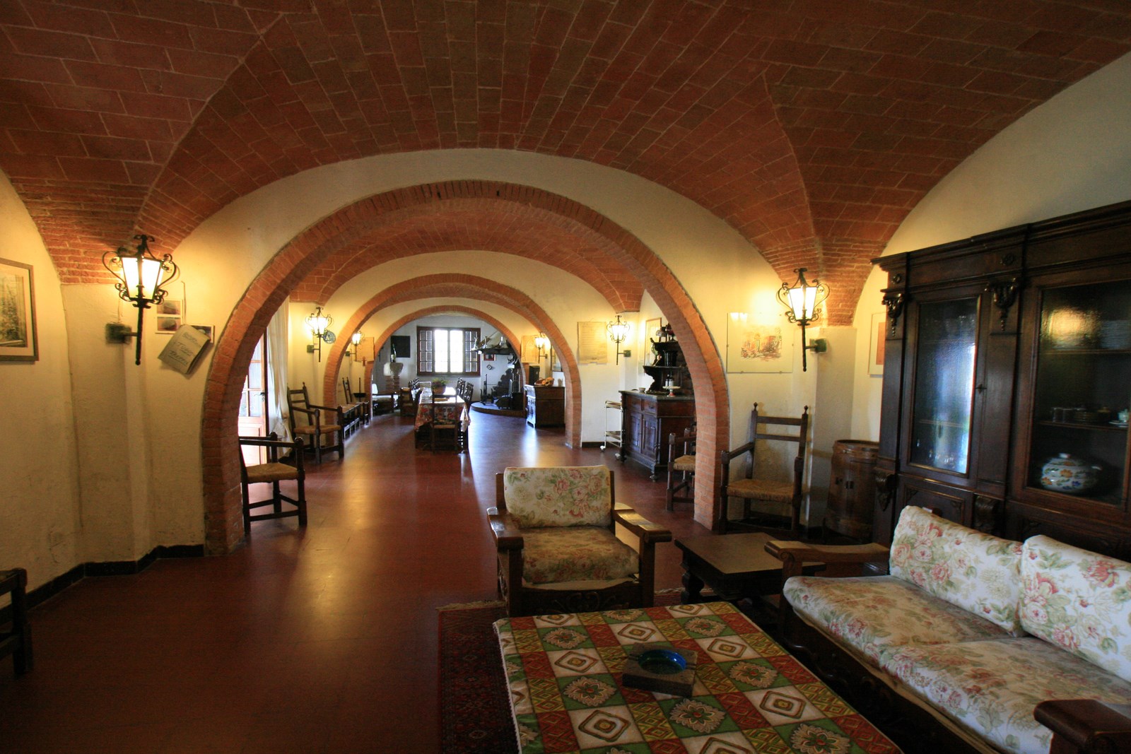 Exclusive Villa with Vineyard & Olive Grove – Near San Gimignano