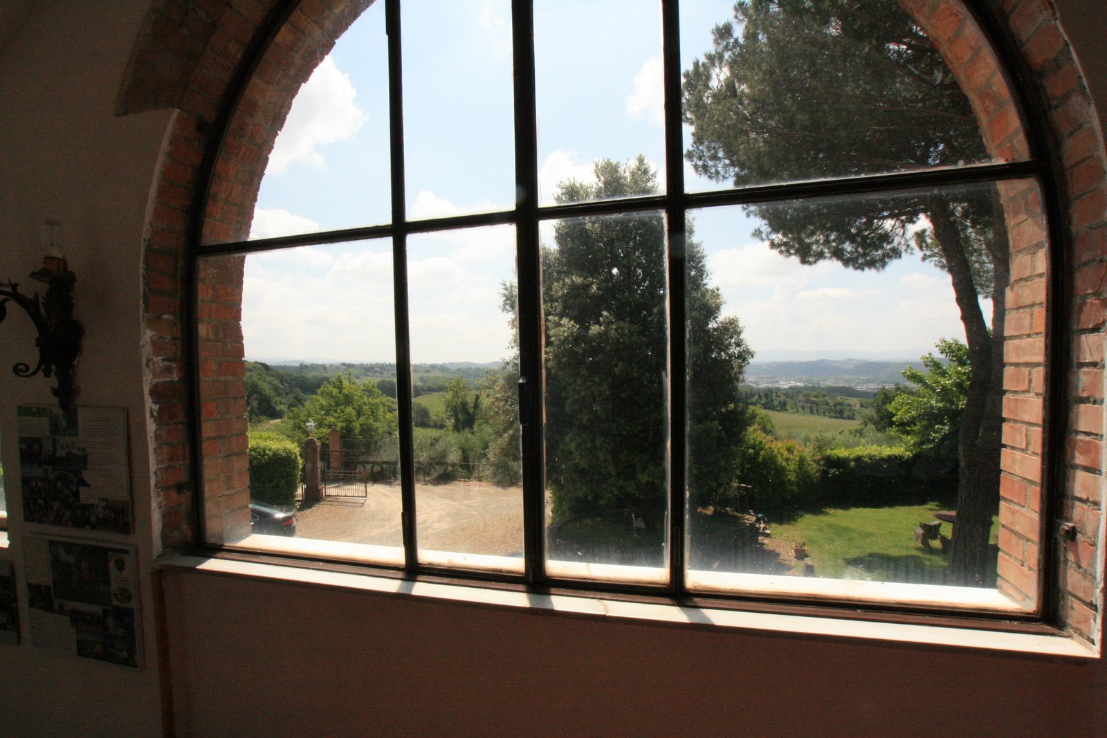 Exclusive Villa with Vineyard & Olive Grove – Near San Gimignano