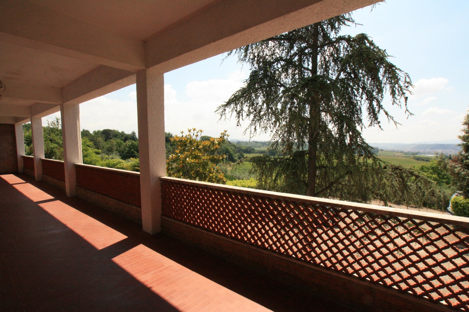 Exclusive Villa with Vineyard & Olive Grove – Near San Gimignano