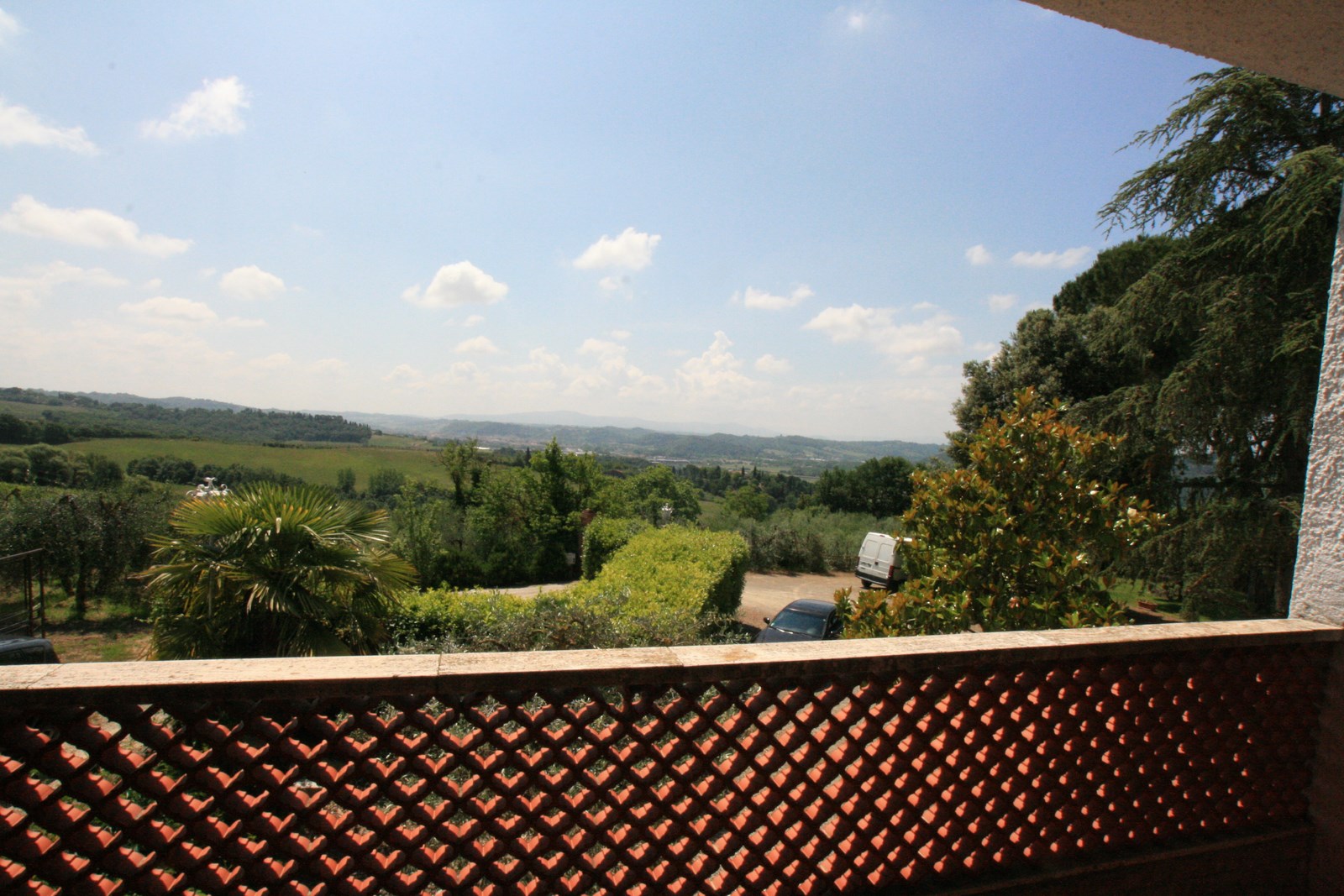 Exclusive Villa with Vineyard & Olive Grove – Near San Gimignano