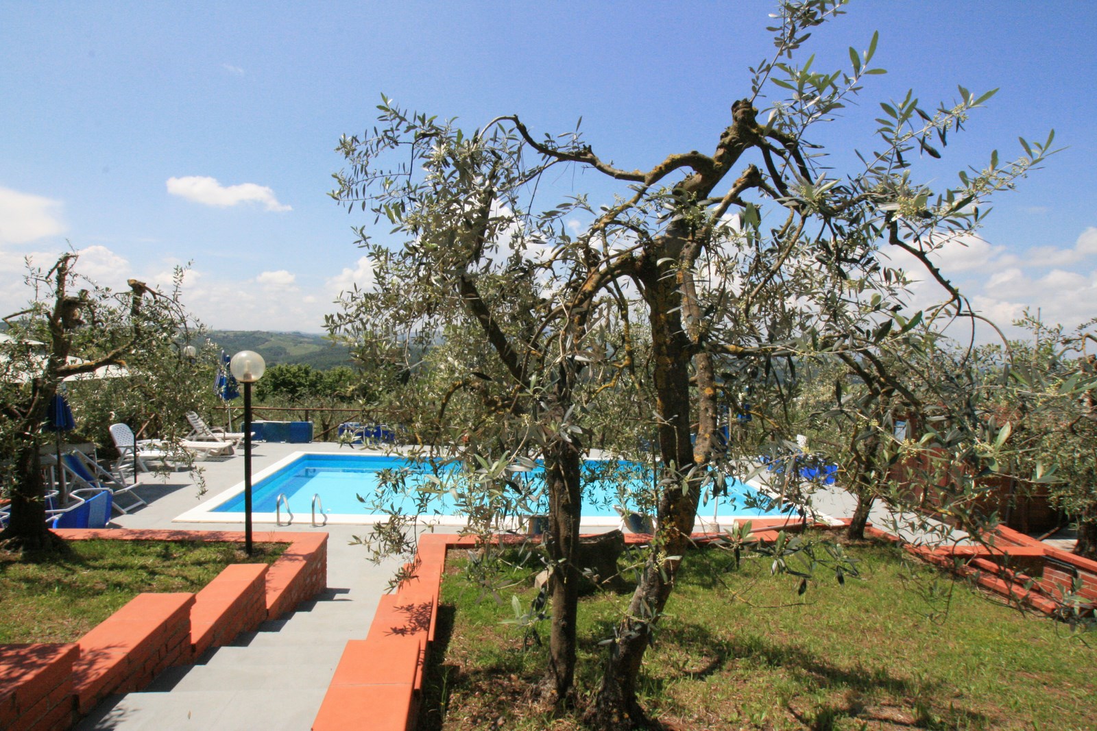 Agriturismus s vilou a vinohradem