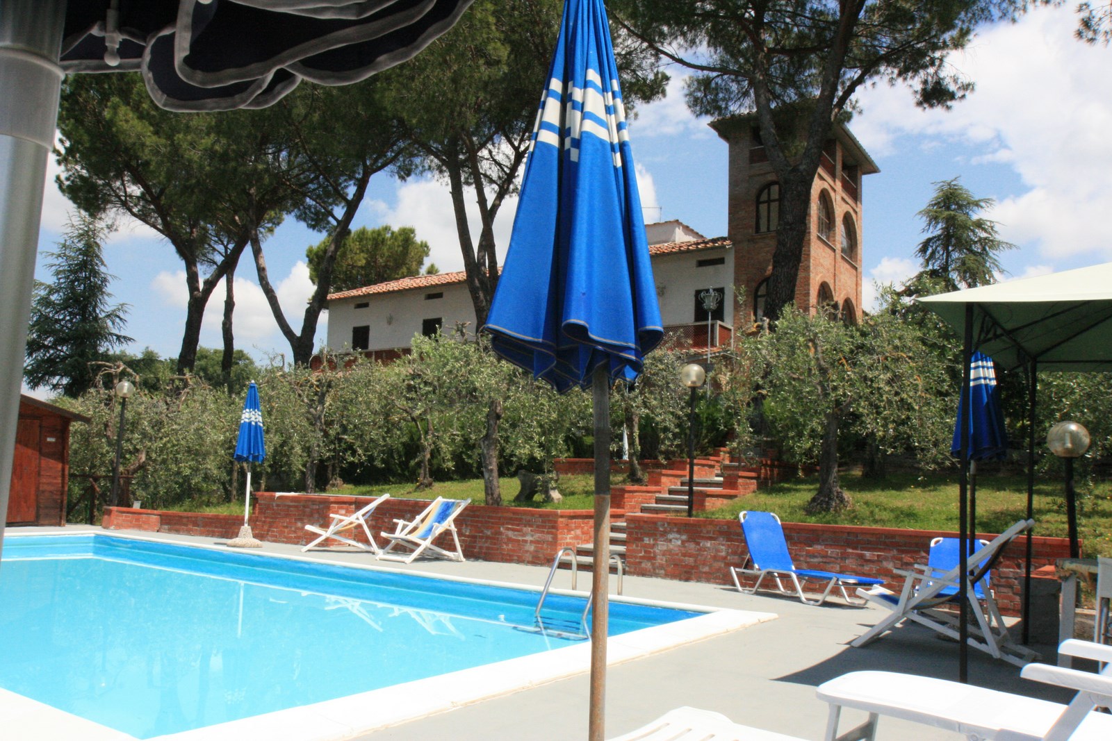 Exclusive Villa with Vineyard & Olive Grove – Near San Gimignano