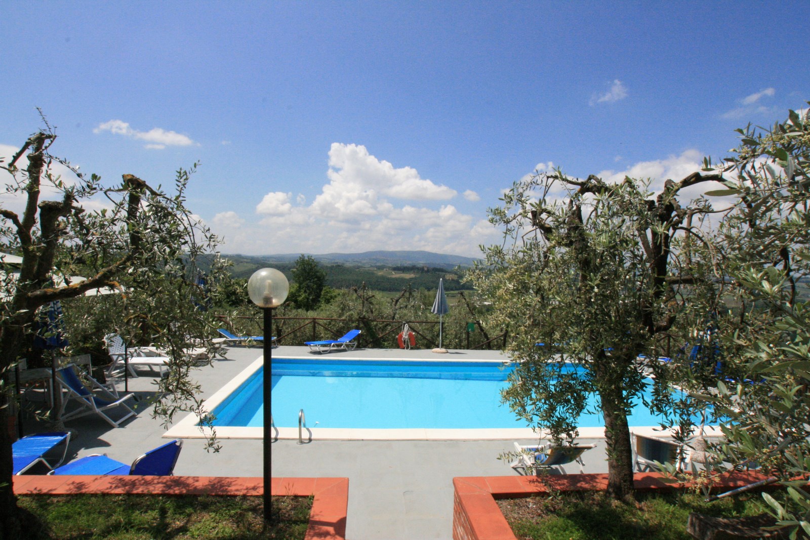 Exclusive Villa with Vineyard & Olive Grove – Near San Gimignano
