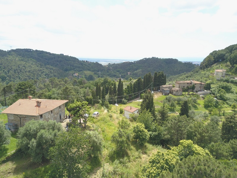 Casale Panoramico con Terreno & Piscina – Montemagno, Toscana