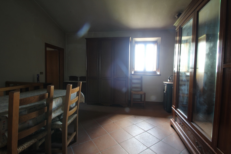 Casale Panoramico con Terreno & Piscina – Montemagno, Toscana