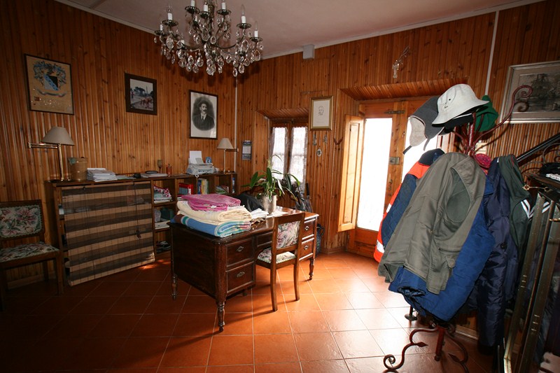 B&B or Private Villa with Restaurant Potential – Filettole, Tuscany