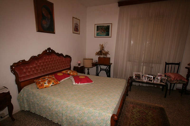 B&B or Private Villa with Restaurant Potential – Filettole, Tuscany