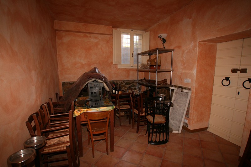B&B or Private Villa with Restaurant Potential – Filettole, Tuscany