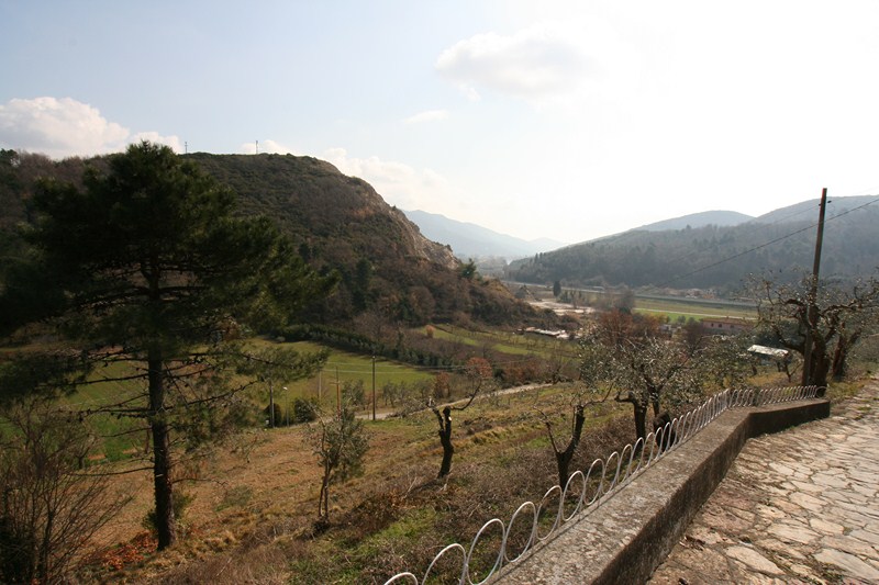 B&B or Private Villa with Restaurant Potential – Filettole, Tuscany