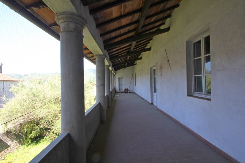Bývalý klášter renovovaný na B a B nebo použitelný jako privátní rezidenc v centru Camaiore