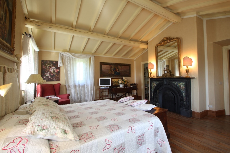 Secluded Rustic Villa Near Camaiore – Unique Estate with Terraces & Annexes
