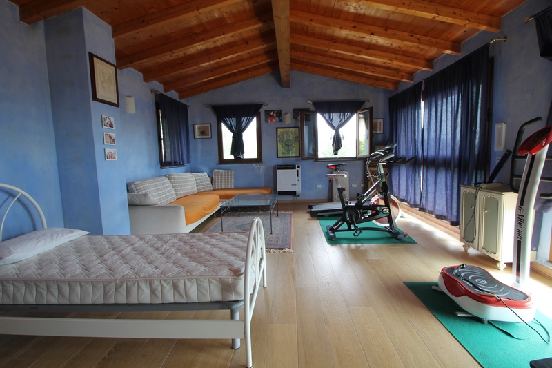 Tuscan Hillside Retreat with Pool & Sea Views – Near Camaiore
