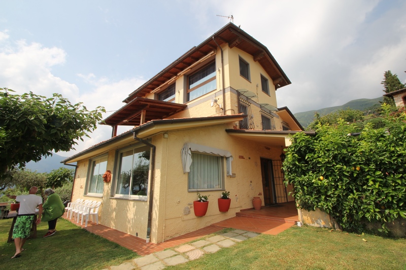 Tuscan Hillside Retreat with Pool & Sea Views – Near Camaiore