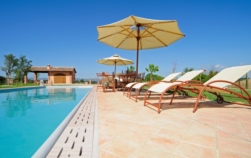 Villa di Lusso in Toscana con Piscina e Vista Panoramica – Vicino a San Gimignano