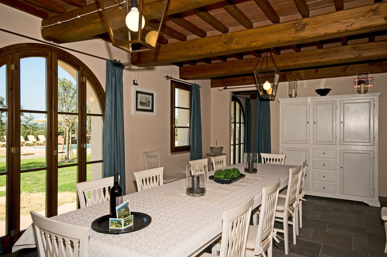 Villa di Lusso in Toscana con Piscina e Vista Panoramica – Vicino a San Gimignano