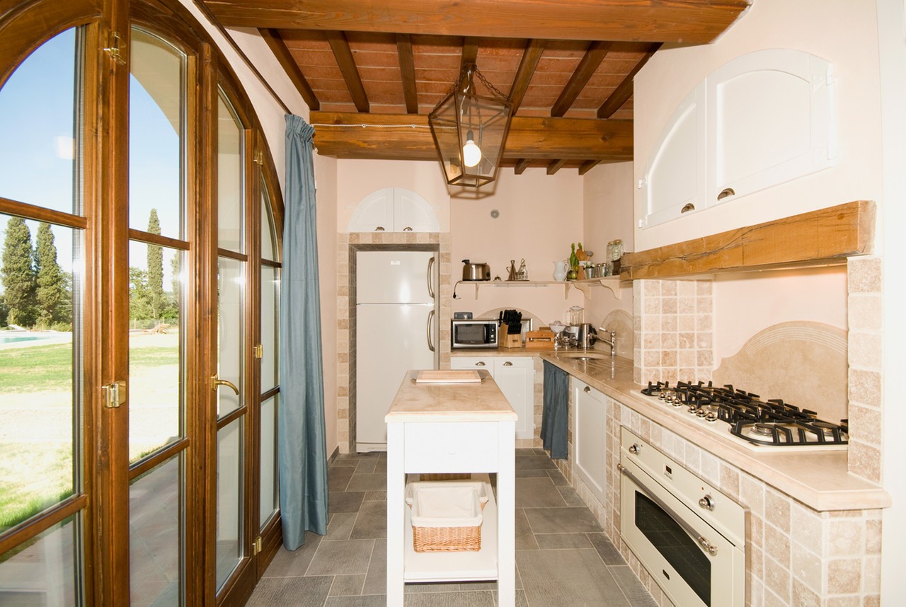 Villa di Lusso in Toscana con Piscina e Vista Panoramica – Vicino a San Gimignano