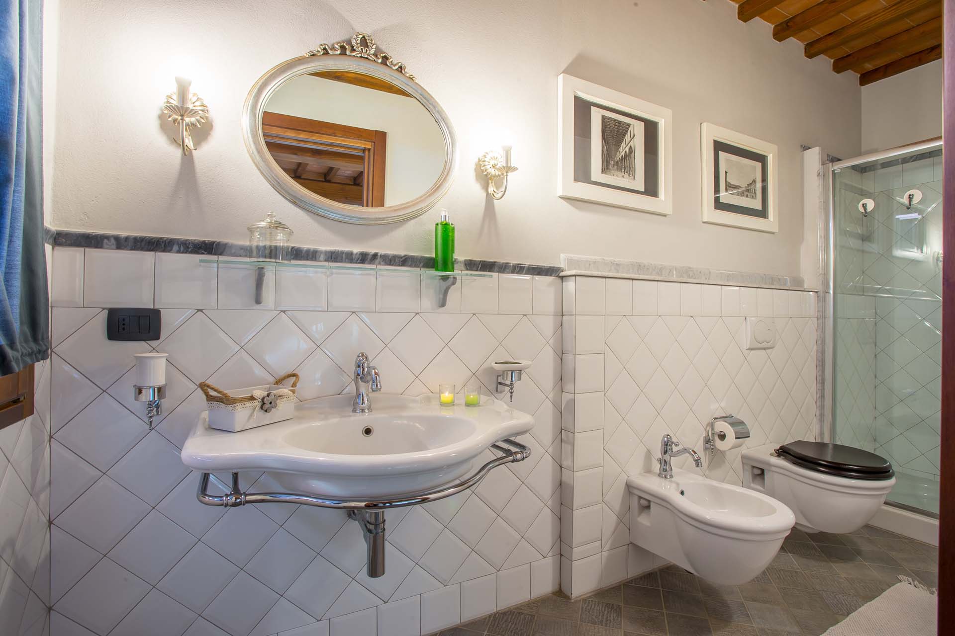 Villa di Lusso in Toscana con Piscina e Vista Panoramica – Vicino a San Gimignano