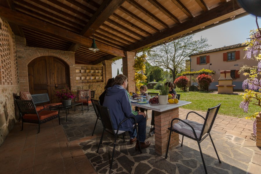 In centro della Toscaba agriturismo da vendere