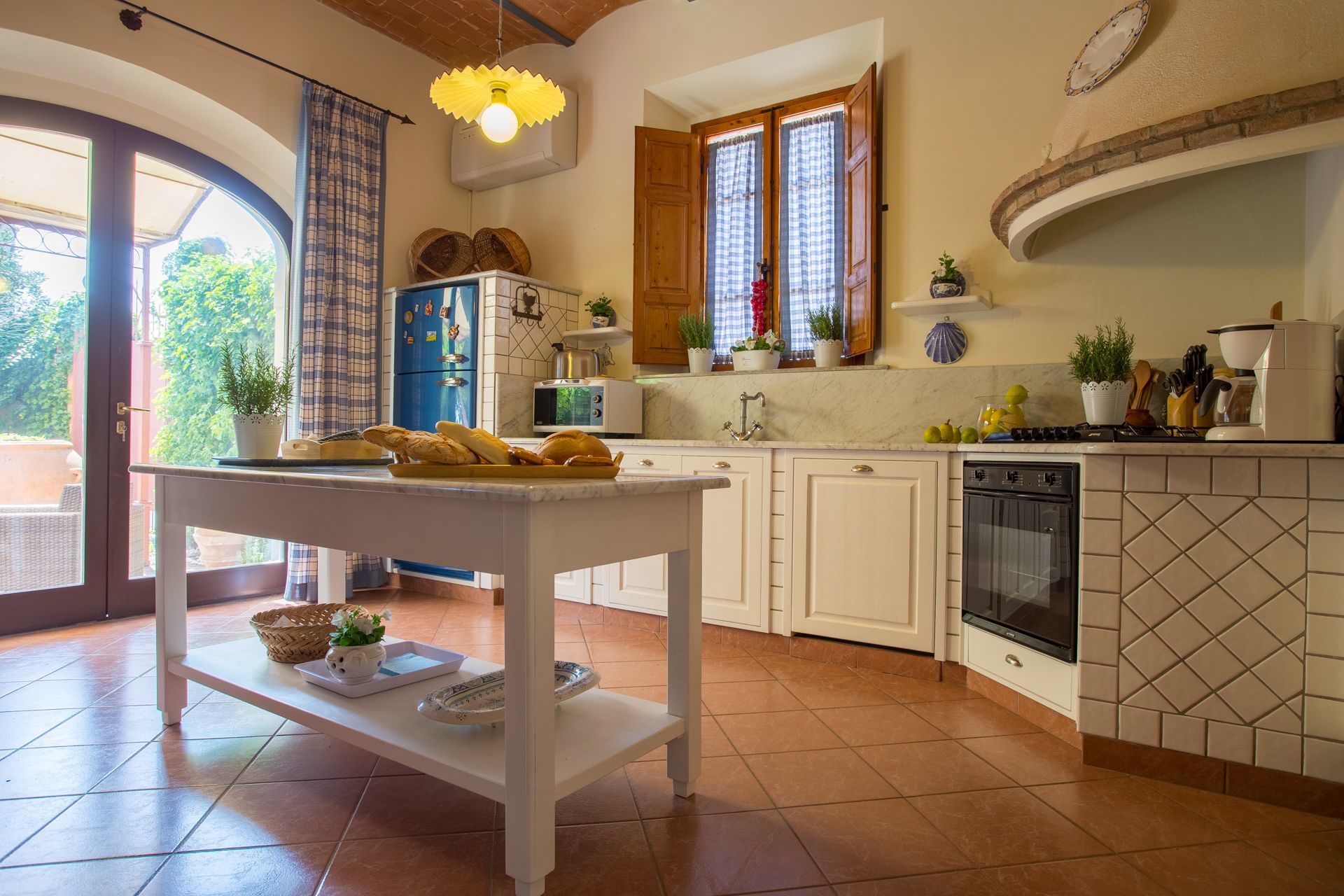 Elegante Villa Storica vicino a Volterra – Vista Mozzafiato & Piscina
