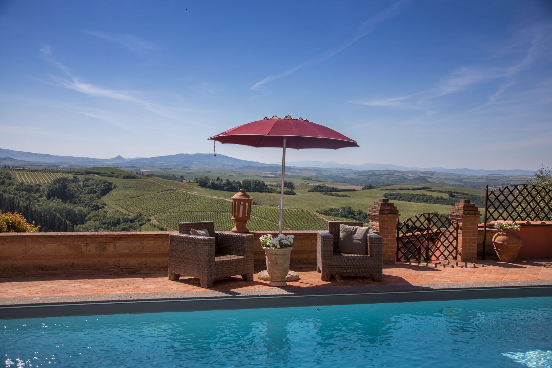 Elegante Villa Storica vicino a Volterra – Vista Mozzafiato & Piscina
