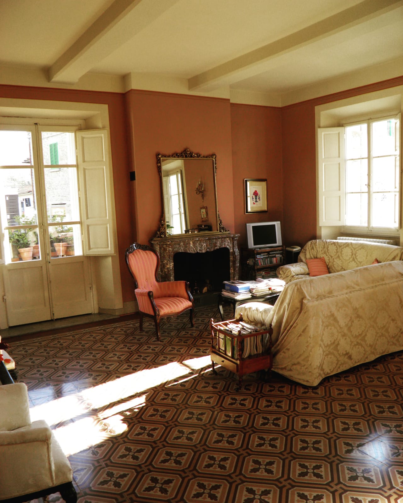 Historic building in Loro Ciuffenna – Panoramic Terrace & Garden