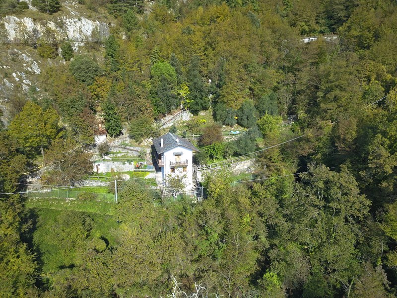 Casa Isolata con Vista Mare e Montagna – Vicino a Massa (Toscana)