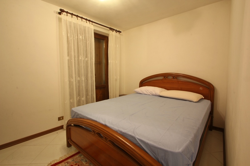 Casa Isolata con Vista Mare e Montagna – Vicino a Massa (Toscana)