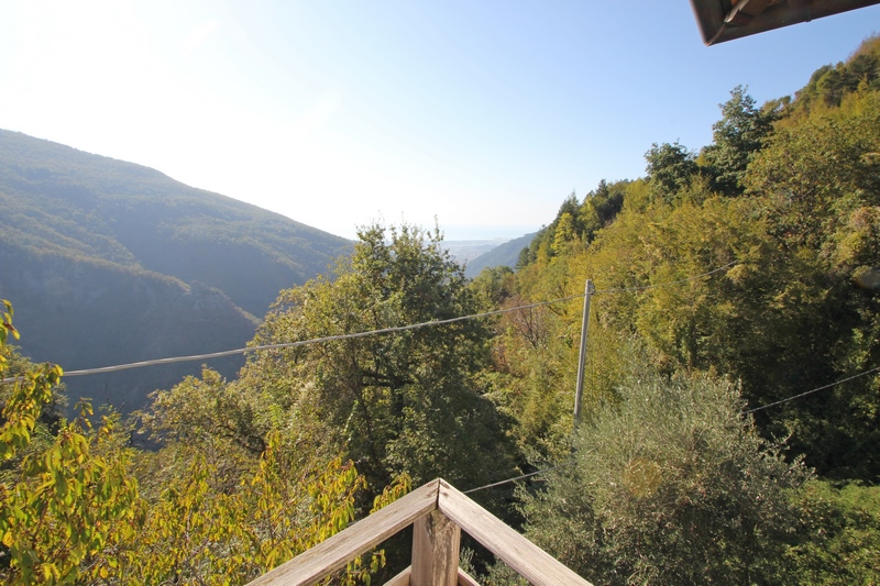 House with sea view in the hills of Massa-Carrara