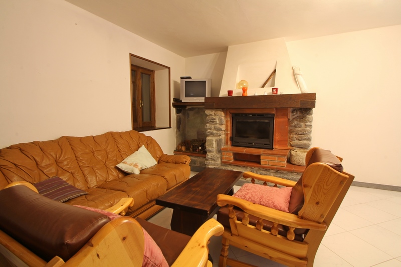 Casa Isolata con Vista Mare e Montagna – Vicino a Massa (Toscana)