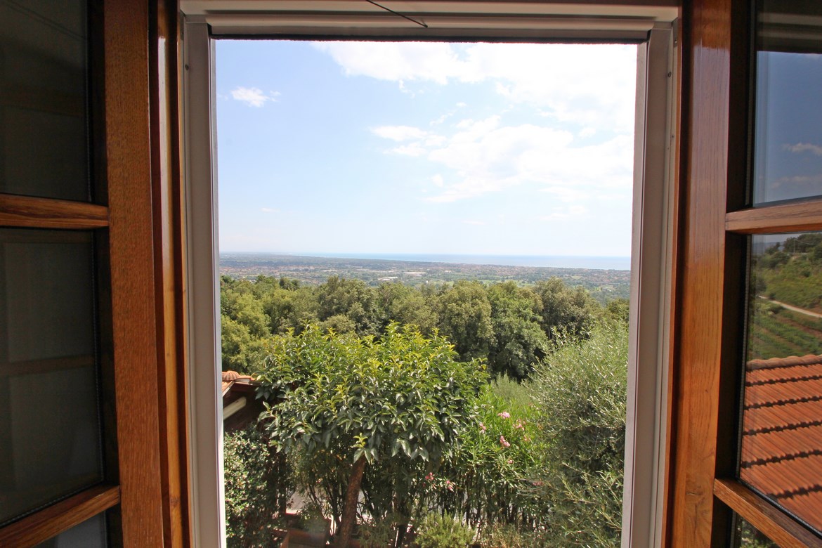 Villa with sea view in Calabria for Sale