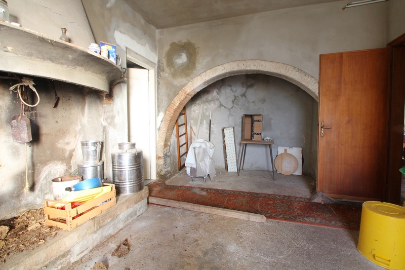 Large stone houses group in Versilia for Sale