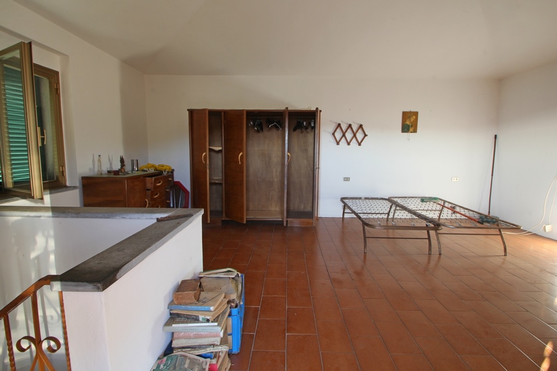 Large stone houses group in Versilia for Sale