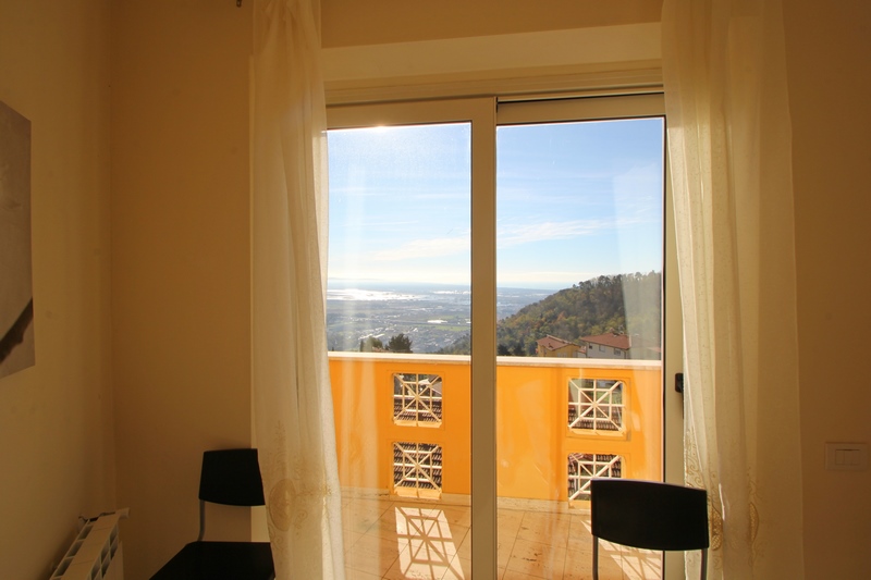 Casa moderna zona collinare di Massarosa
