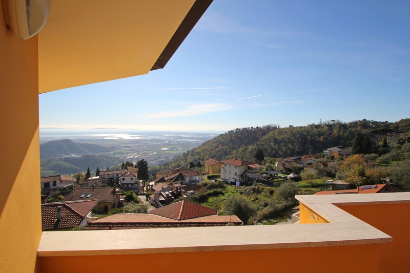 Casa moderna zona collinare di Massarosa