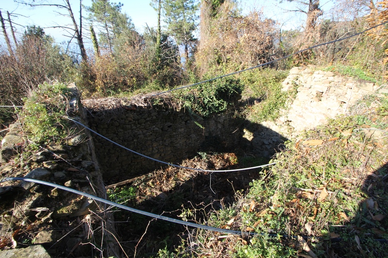 Rudere da riffare a 5 Terre