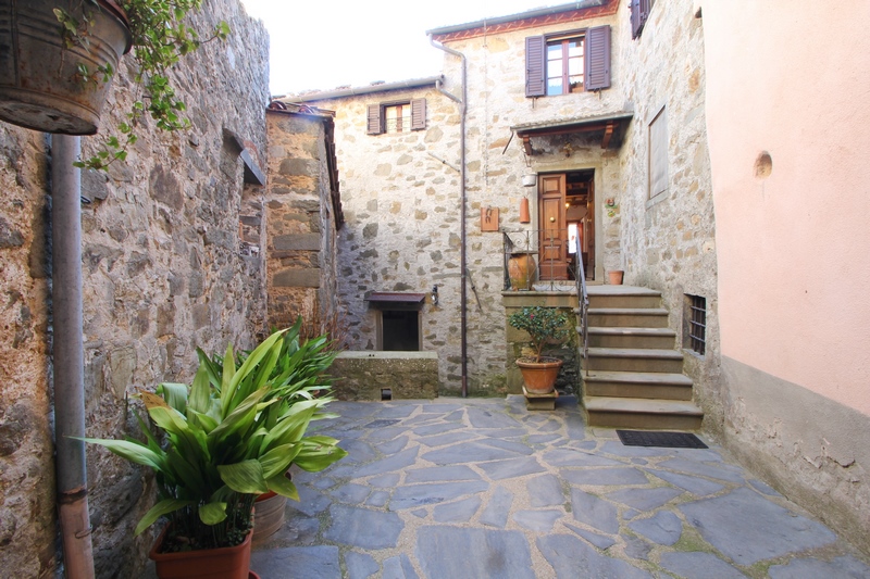 Restored large stone house Bagni di Lucca